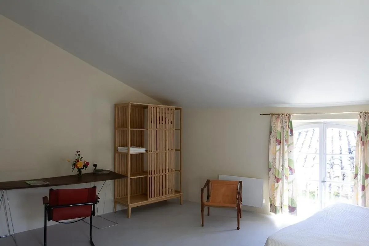 Holiday home Le Charme Au Centre Du Village Menerbes