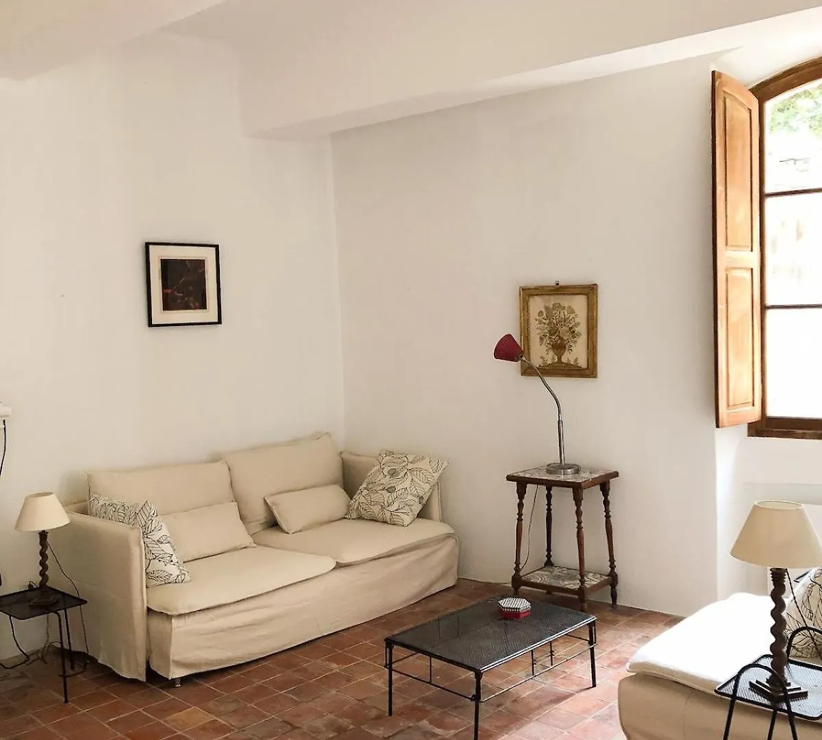 Le Charme Au Centre Du Village Menerbes Holiday home